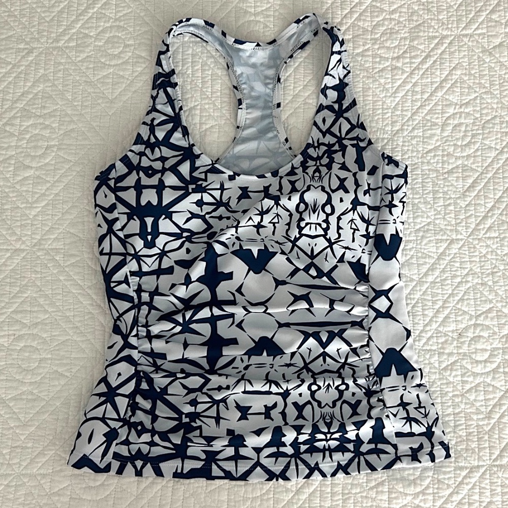 Slimming tankini swim suit with skirted bottom!